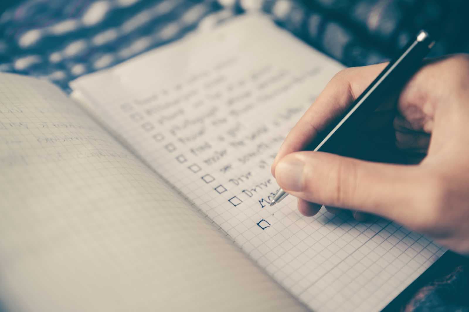 Cover Image for The Ultimate Branding Checklist for Startups: Logo, Business Card, Website & Style Guide
